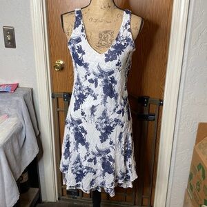 NWT Ornella Paris Keep Kool White Blue Floral Dress Size L